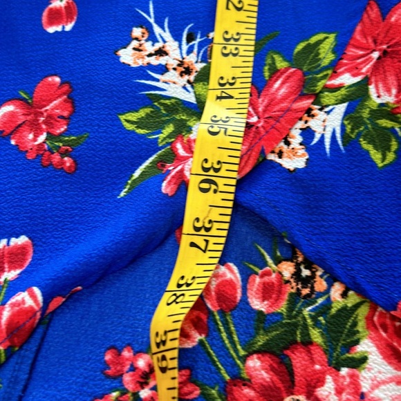 Dream of Me tropical floral dress.  Size Large. Blue and red. Hi low hemline. - Picture 12 of 13